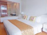 One Bedroom Apartment