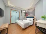 Privilege Queen Room