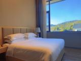 Chinese-style Loft Family Suite (Starry Hot Spring + King Koil Mattress + TV Projection)