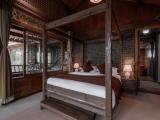 Honeymoon Studio Suite - "Mao Lin" Skysign Edition