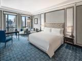 Royal Room One King Bed Non smoking