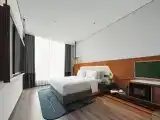 Enjoy The Suite (Dyson Hair Dryer + "Bath As You Like" Bathtub + Deep Sleep Mousse Mattress)