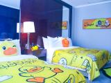 B.Duck Themed Family Suite