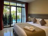 Deluxe Double Pool Access