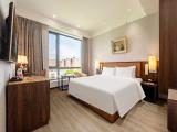 Queen Room With View