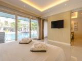 Suite Poolside