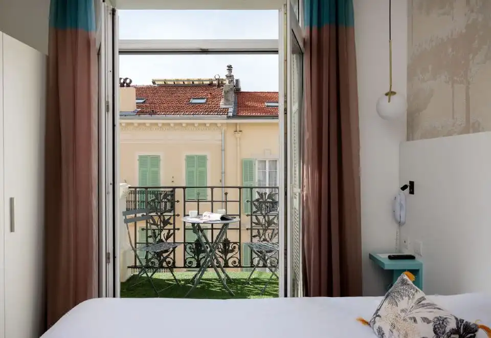 Deluxe Double With Balcony