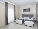 One-bedroom, One-living-room Large Double-bed Room