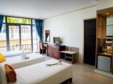 Senior Deluxe Triple Room With Balcony