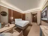 Deluxe Queen Room (with Bathrobe, Refrigerator, And TV Screen Mirroring)