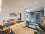 Manqing Family Triple Room