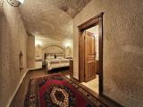 Junior Cave Suite