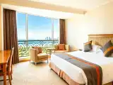 Deluxe Sea-View Suite - High Floor, Sea-View, One Bedroom and Living Room