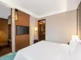 Elegant Mountain-View Suite