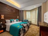 Featured 2-bed Room