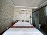 Lakeside Whispering King Room
