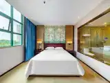 Queen Room With City View