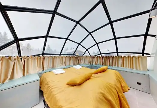 West Small Glass Igloo With Shower And Sauna