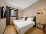 Superior 2-Bed Room