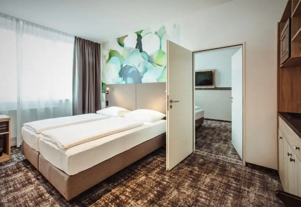 1 Family Room, Non-Smoking