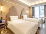 Deluxe 2-Bed Room