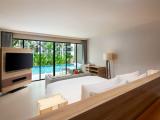Junior Suite, 1 King, Pool access