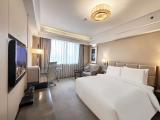 Business Queen Room