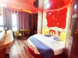 Theme Round-bed Room
