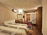 Budget Cave Room