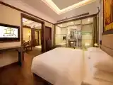 Vogue Mansion · Golden Pavilion Suite