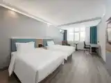 Luxury Suite