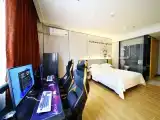 Deluxe Gaming Double Bed Room