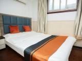 Basic Room (Double Bed) (Shared Bathroom)