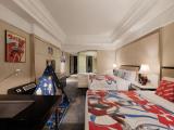 Family-friendly Family Room