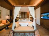 Honeymoon Suite