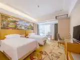 Deluxe 2-bed Room