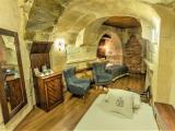 Triple Junior Cave Suite