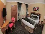 Poolside Suite