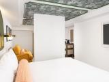 1 Queen Suite Sofa Bed
