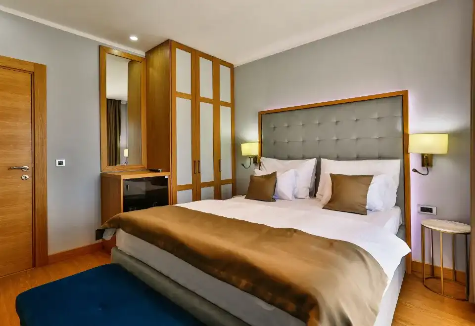 One Bedroom Apartment With Sea View