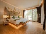 King Pool Suite