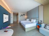 Deluxe 2-bed Room