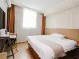 Superior Double Bed Room - Hotel Provides Self-service Laundry Room
