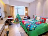 IHG Smile! Alien Little Beast Double Bed Room