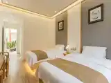 Comfy 2-bed Room