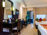 Grand Deluxe Pool Access Room