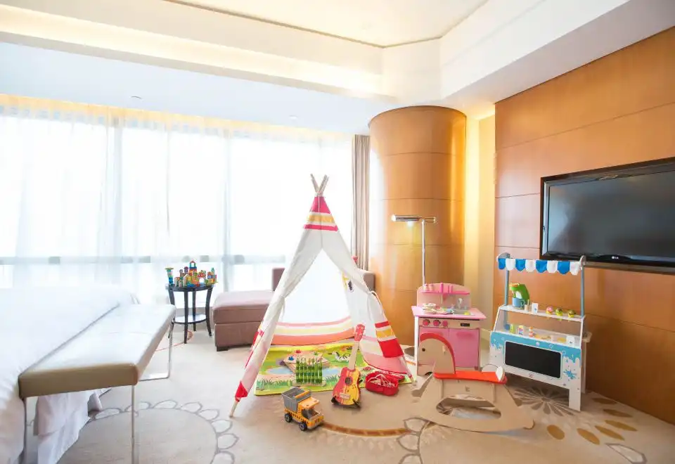 Queen Room