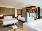 Family Room - Street-View (Pool)