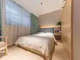 Cozy Queen Room