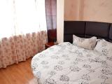 Romantic Round-bed Room